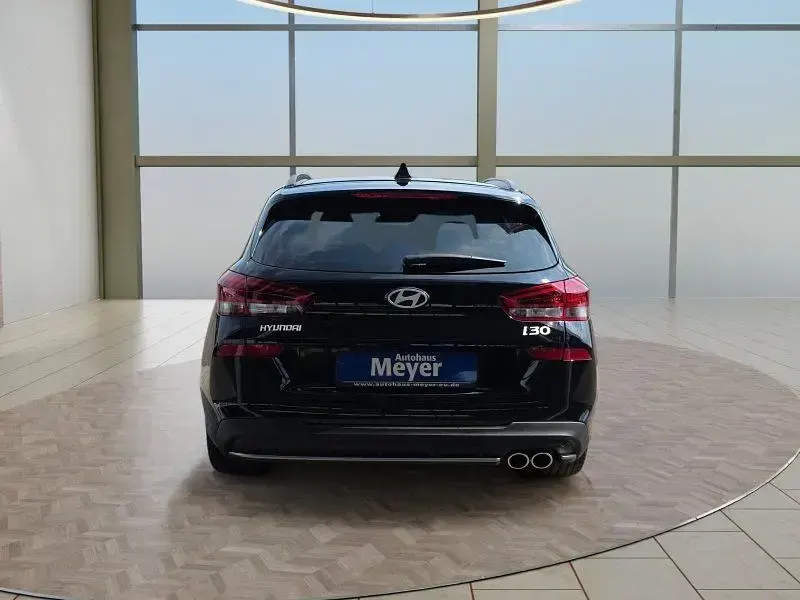 Neu Hyundai i30 N Line 150 PS (110 kW) 2026 Abyss black Kombi