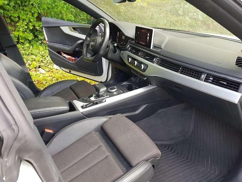 Gebraucht Audi A5 Sport 190 PS (139 kW) 2019 Weiß Coupé