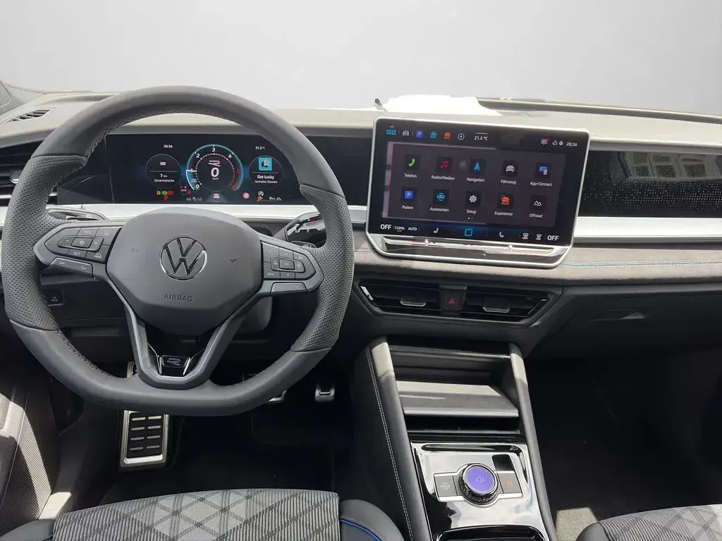 Neu VW Tayron R-line 193 PS (141 kW) 2026 Delfingrau metallic (metallic) SUV