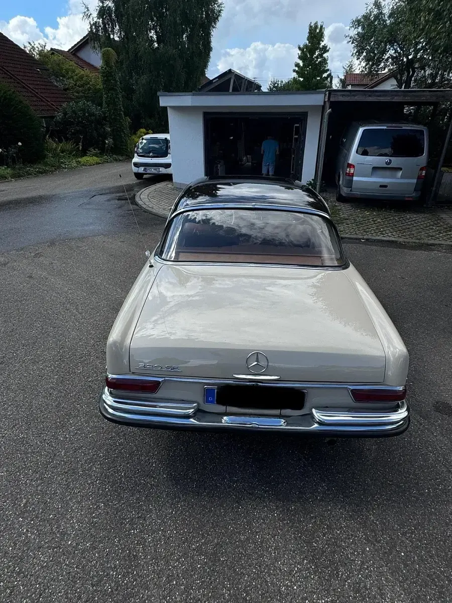Gebraucht Mercedes W111 120 PS (88 kW) 1964 Beige Coupé
