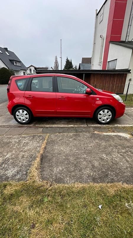 Gebraucht Nissan Note 88 PS (64 kW) 2009 Rot Kleinwagen