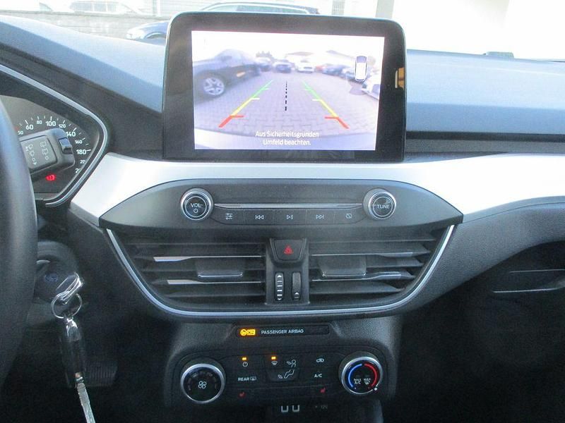 Gebraucht Ford Focus 120 PS (88 kW) 2021 Grau Limousine