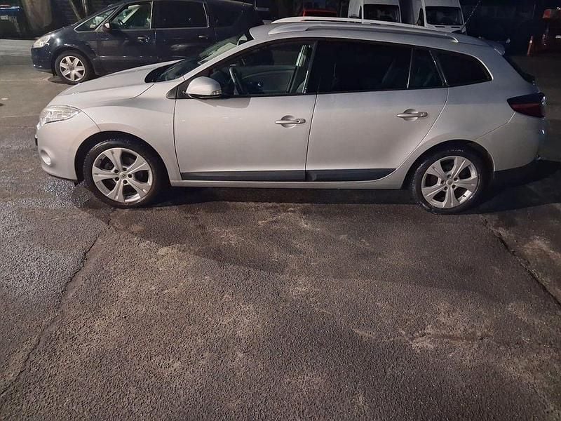 Gebraucht Renault Mégane III Dynamique 110 PS (80 kW) 2011 Grau Limousine