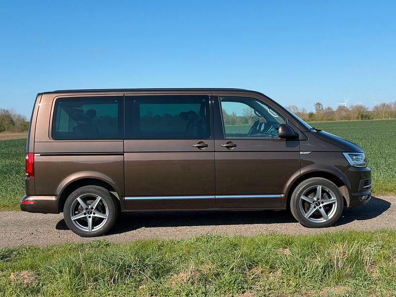 Second-hand VW T6 Generation Six 150 CP (110 kW) 2017 Maro Van