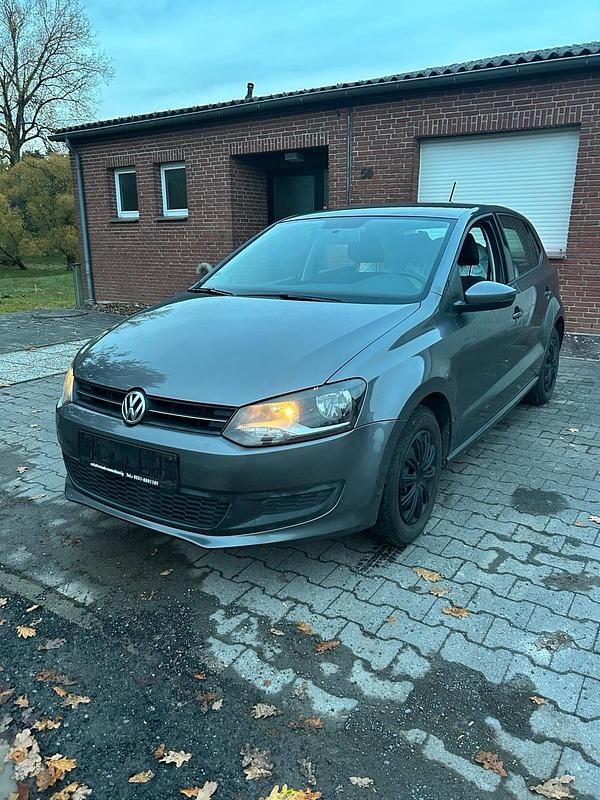 Grau Gebraucht 2009 VW Polo Kleinwagen | 4.400 € (Fairer Preis) - Bild 1/4