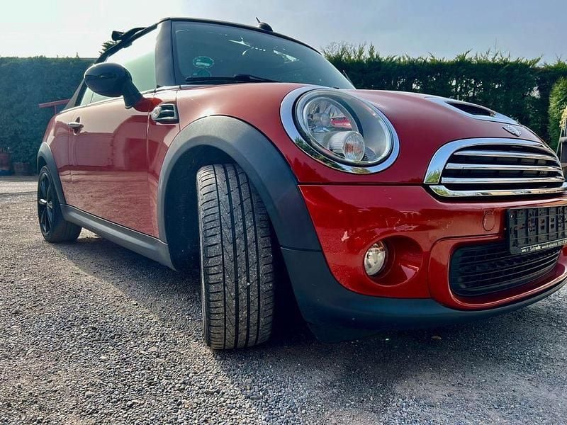 Gebraucht Mini Cooper Cabriolet 122 PS (89 kW) 2011 Orange Cabrio