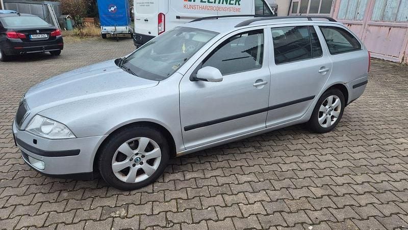 Gebraucht Skoda Octavia Ambiente 150 PS (110 kW) 2008 Silber Kombi