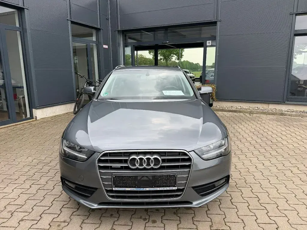 Używany Audi A4 Ambition 190 KM (139 kW) 2015 Szary Kombi