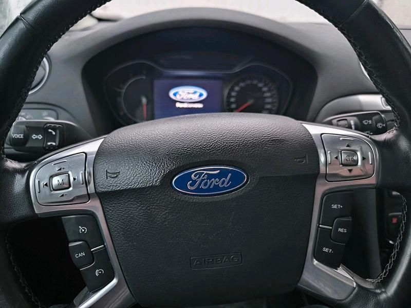 Gebraucht Ford Galaxy Titanium 200 PS (147 kW) 2011 Schwarz Van / Kleinbus