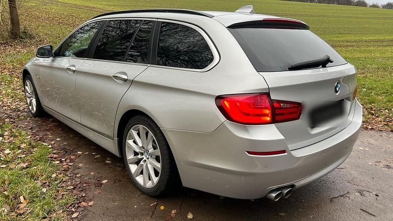 Gebraucht BMW 525 204 PS (150 kW) 2011 Silber Kombi