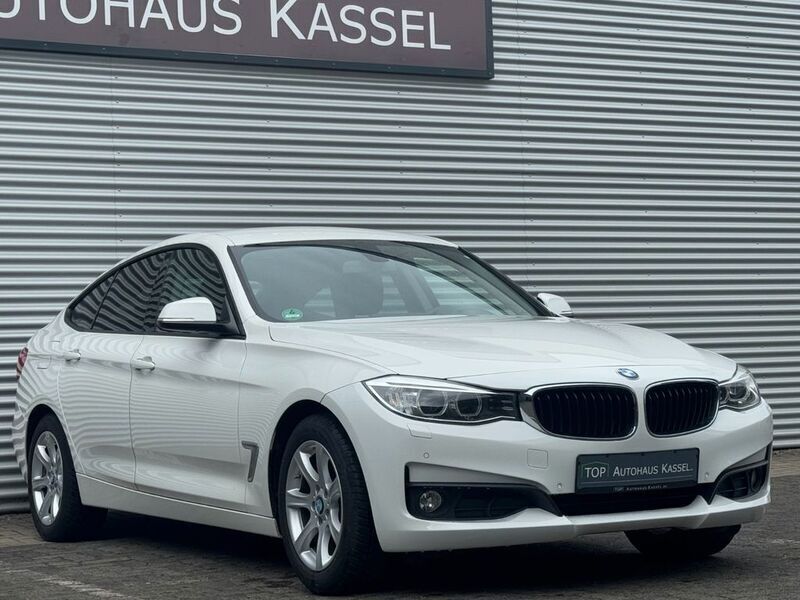 Weiß Gebraucht 2013 BMW 320 Gran Turismo Comfort Edition Limousine | 13.990 € (Fairer Preis) - Bild 1/4
