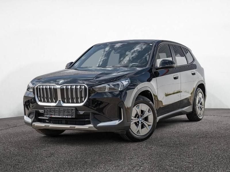 Schwarz Gebraucht 2023 BMW iX1 Performance SUV | 35.950 € (Superpreis) - Bild 1/4