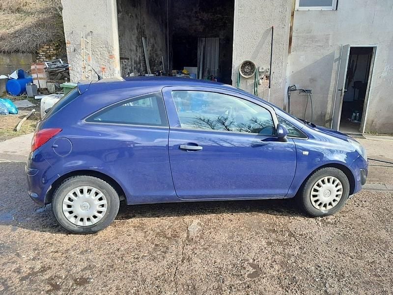 Gebraucht Opel Corsa Selection 86 PS (63 kW) 2014 Blau Kleinwagen