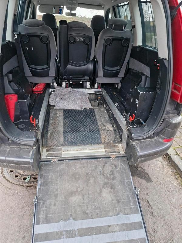 Gebraucht Citroën C8 103 PS (75 kW) 2009 Braun Van / Kleinbus