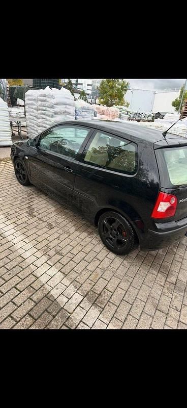 Gebraucht VW Polo 75 PS (55 kW) 2002 Schwarz Kleinwagen