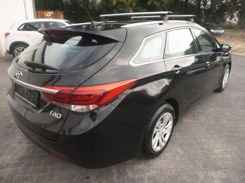 Gebraucht Hyundai i40 Classic 135 PS (99 kW) 2017 Schwarz Kombi