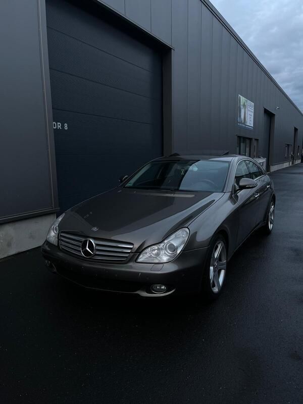 Schwarz Gebraucht 2007 Mercedes C320 Limousine | 7.499 € (Etwas zu teuer) - Bild 1/4