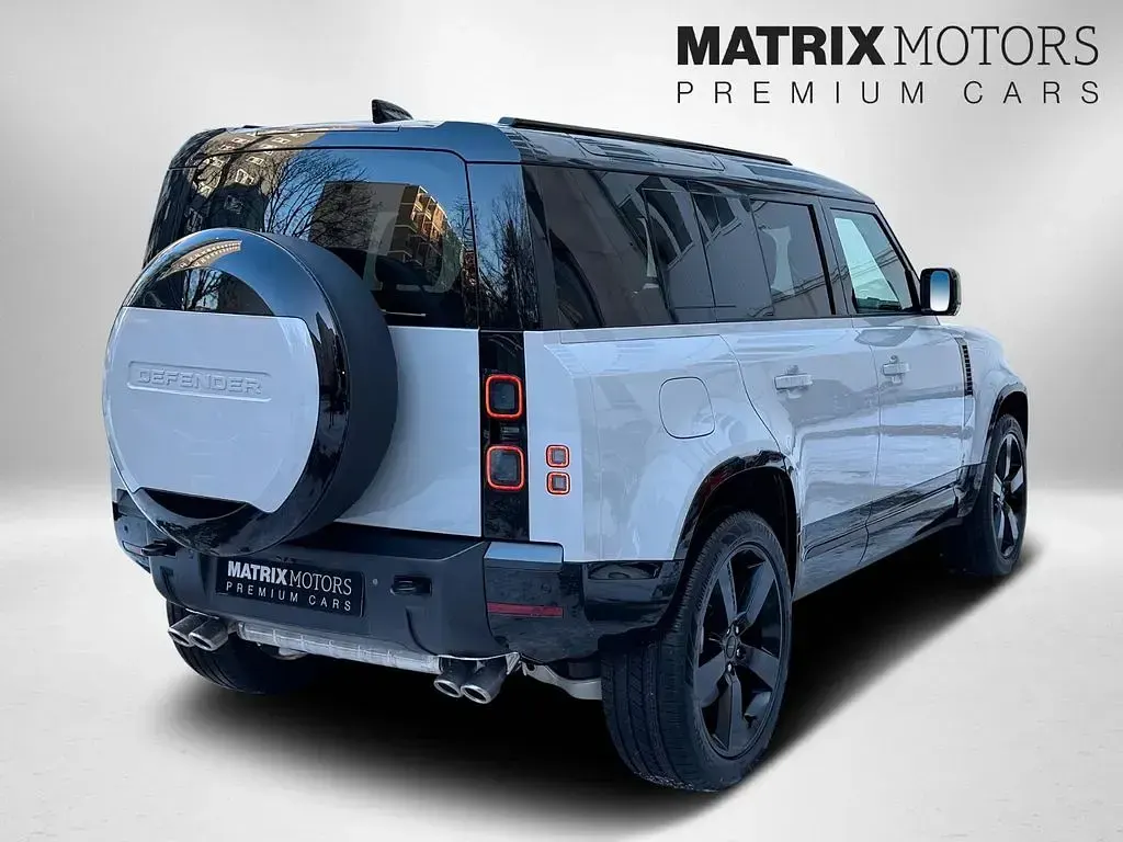 Neu Land Rover Defender HSE Dynamic 426 PS (313 kW) 2026 Grün SUV