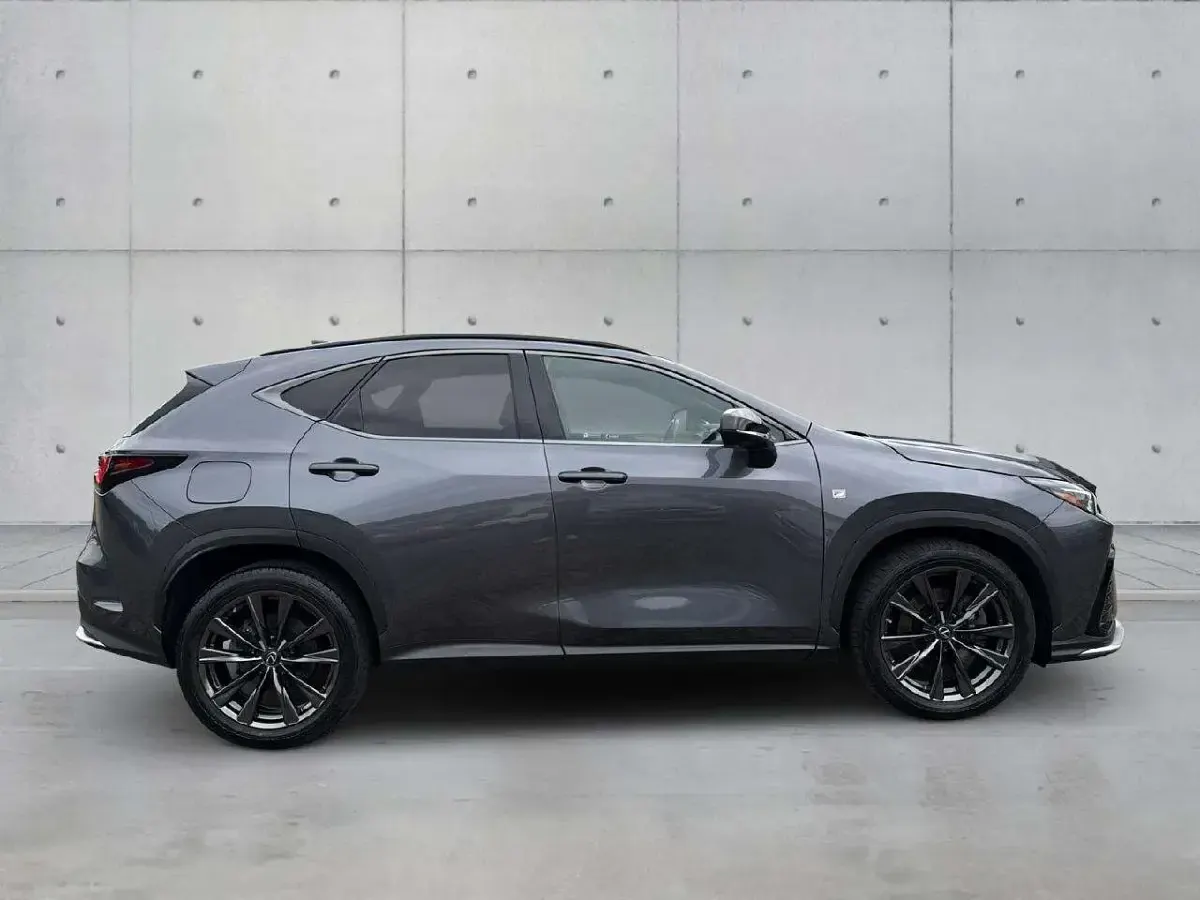 Gebraucht Lexus NX450h+ E-FOUR 309 PS (227 kW) 2023 Sonic grey SUV
