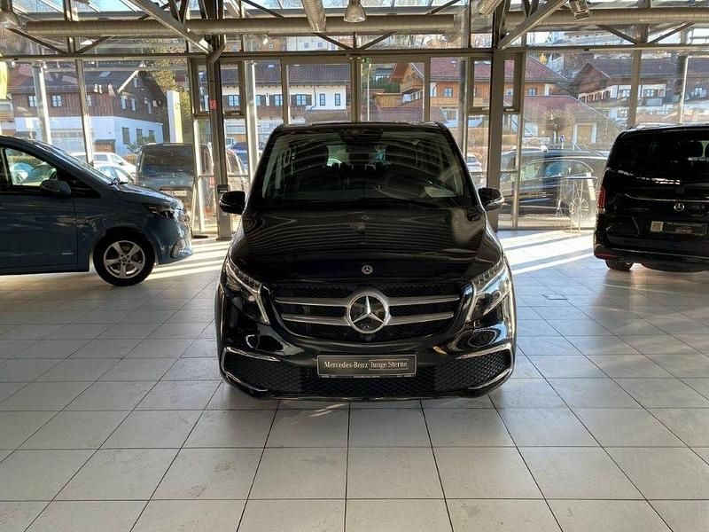 Gebraucht Mercedes V300 237 PS (174 kW) 2024 Schwarz Van / Kleinbus