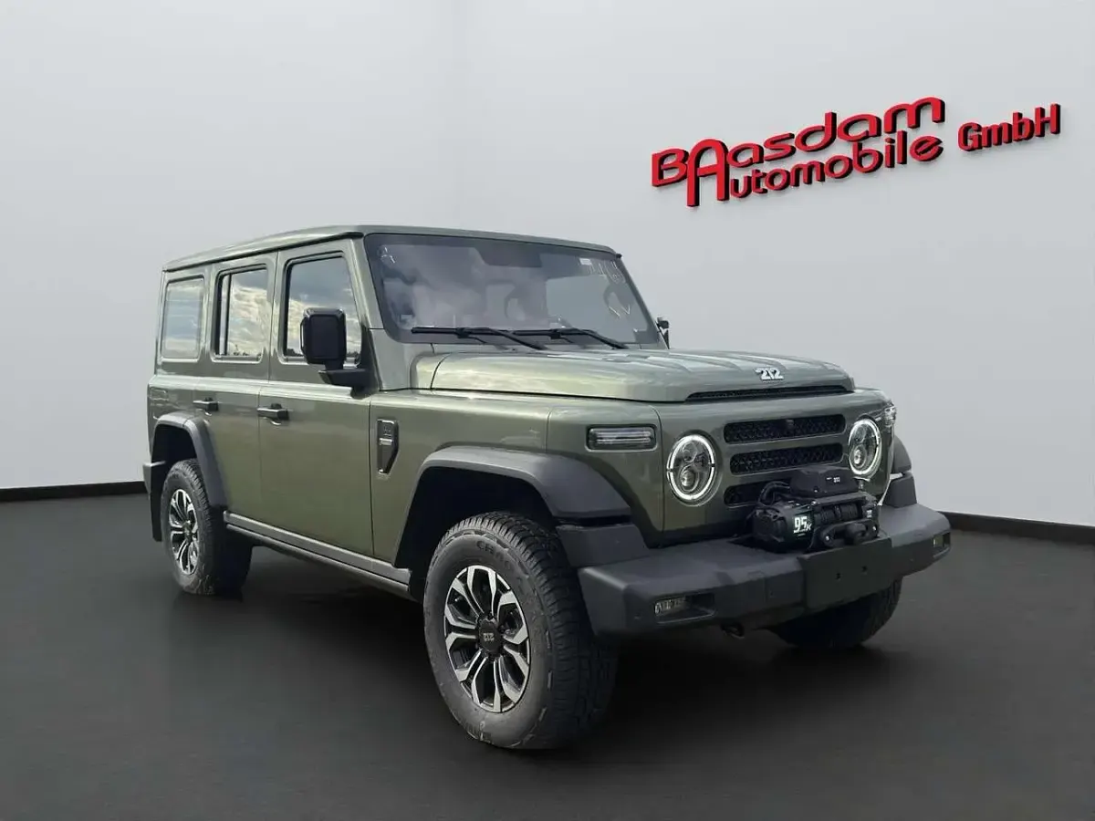 Neu BAW 212 166 PS (122 kW) 2026 Grün SUV