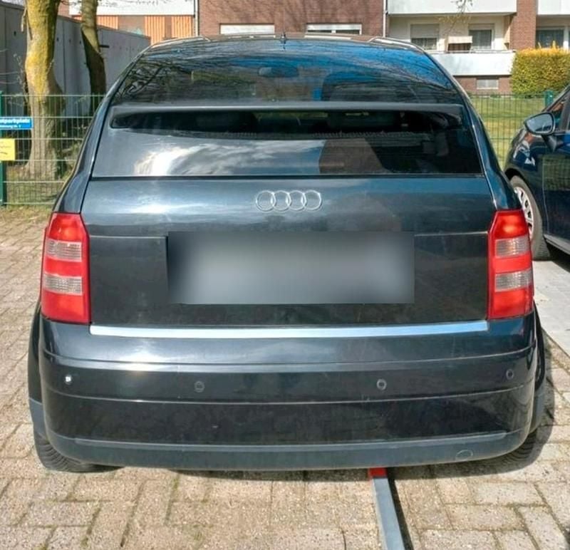 Second-hand Audi A2 110 CP (80 kW) 2002 Negru Hatchback