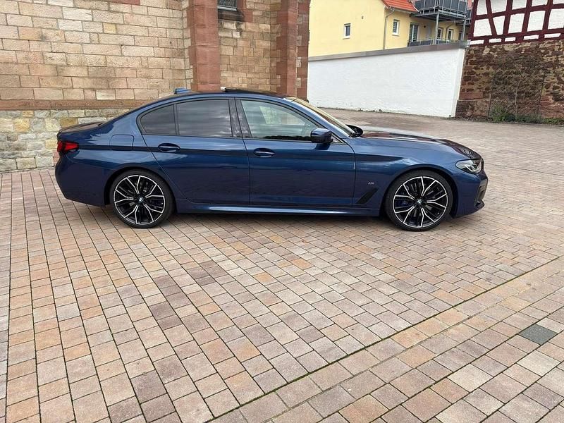 Gebraucht BMW M550 530 PS (389 kW) 2020 Blau Limousine