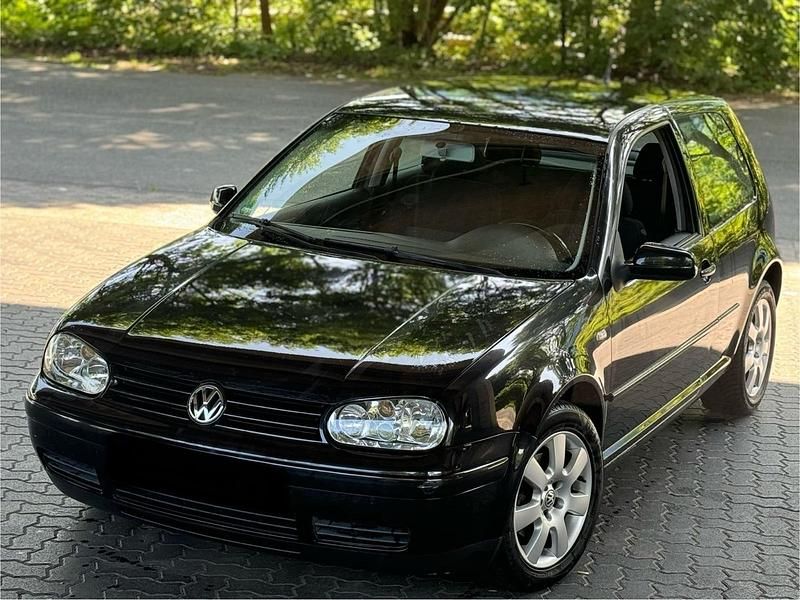 Schwarz Gebraucht 2003 VW Golf IV Pacific Coupé | 1.999 € (Fairer Preis) - Bild 1/4