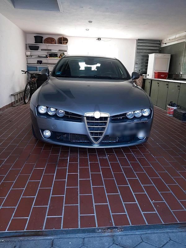 Grau Gebraucht 2008 Alfa Romeo 159 Kombi | 2.500 € (Guter Preis) - Bild 1/4