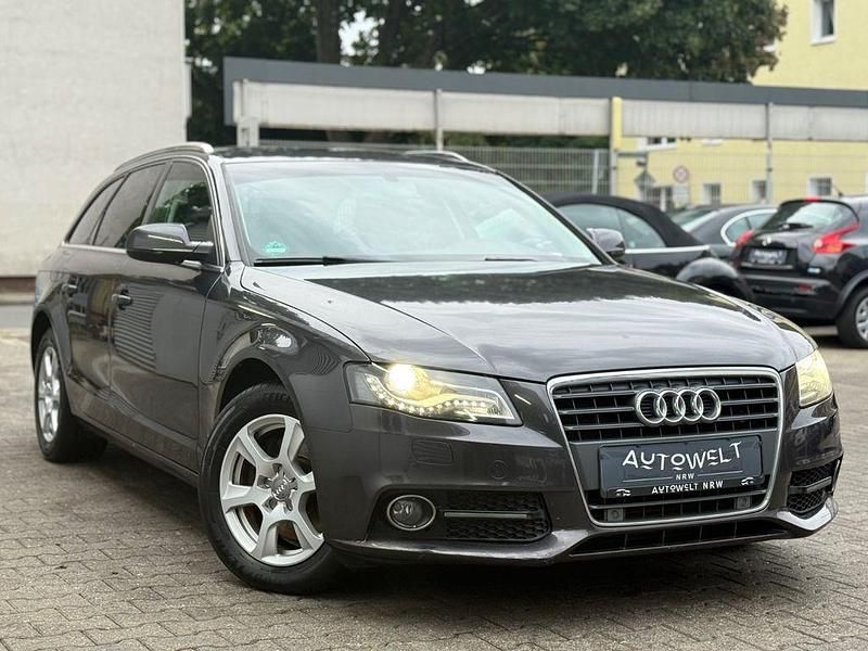 Gebraucht Audi A4 Attraction 160 PS (117 kW) 2011 Grau Kombi