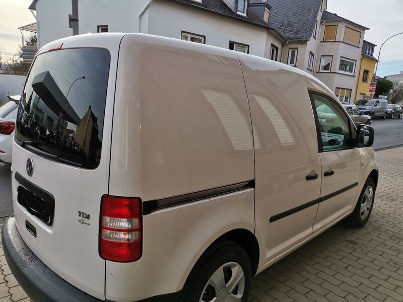 Gebraucht VW Caddy 102 PS (75 kW) 2017 Weiß Van / Kleinbus