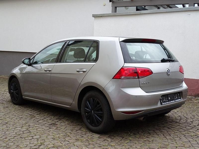 Gebraucht VW Golf VII 110 PS (80 kW) 2015 Silber Limousine