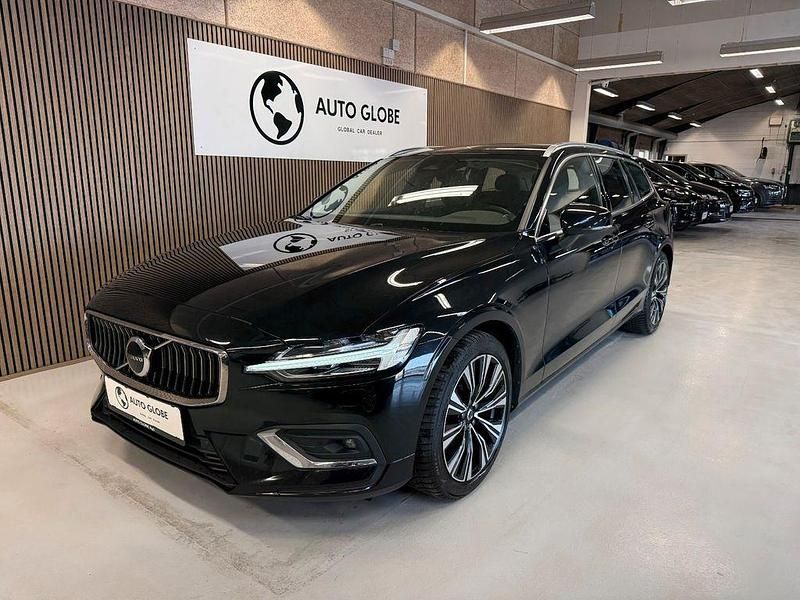 Schwarz Gebraucht 2022 Volvo V60 Inscription Kombi | 22.015 € (Guter Preis) - Bild 1/4