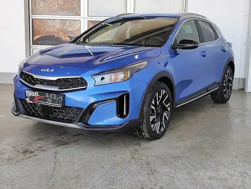 Neu Kia XCeed 150 PS (110 kW) 2026 Blue flame SUV