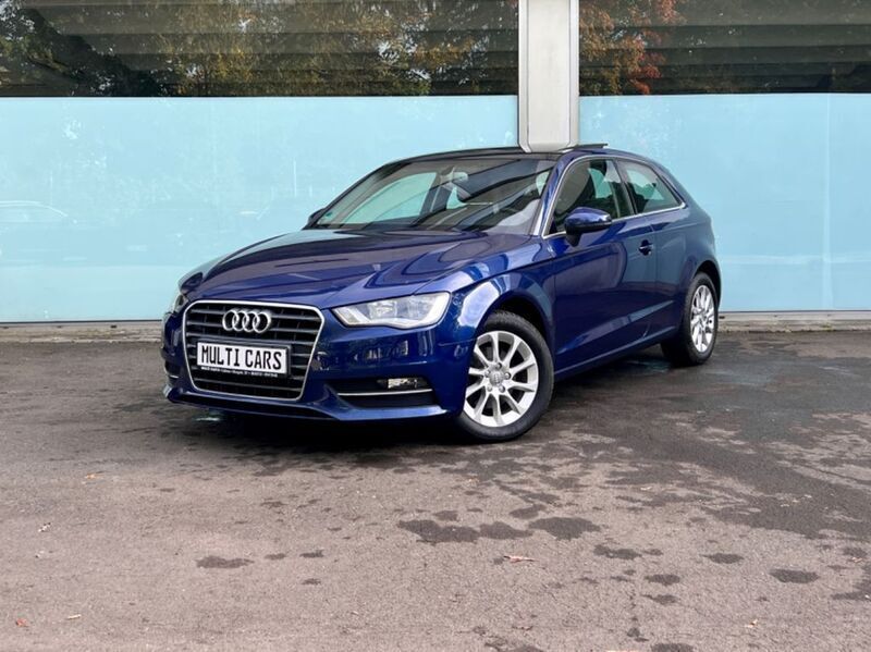 Blau Gebraucht 2013 Audi A3 Limousine | 8.990 € (Etwas zu teuer) - Bild 1/4