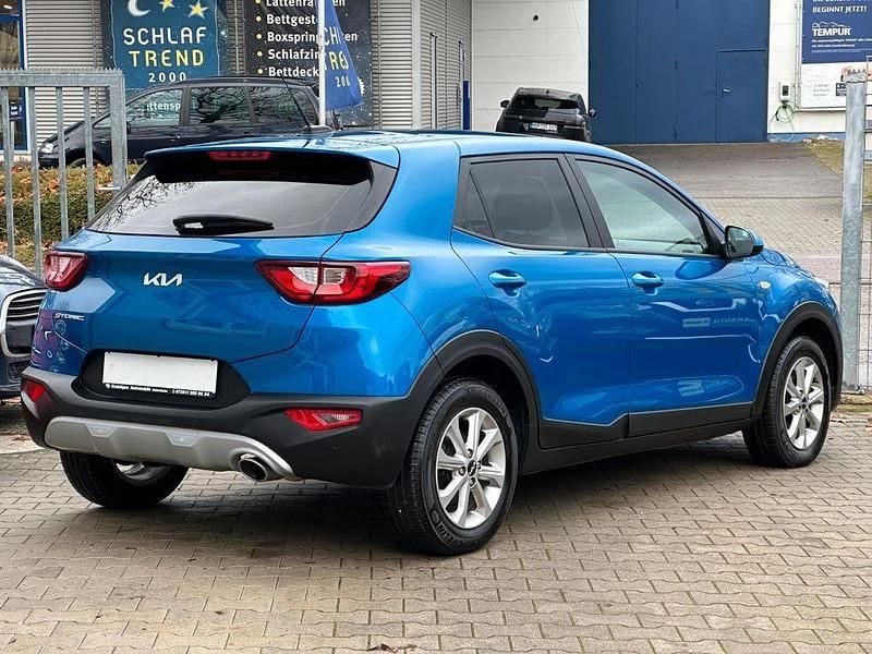 Gebraucht Kia Stonic 101 PS (74 kW) 2022 Sports blue SUV