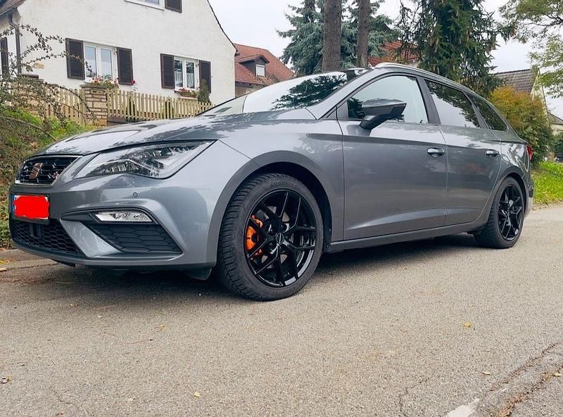 Grau Gebraucht 2017 Seat Leon ST FR Kombi | 8.950 € (Fairer Preis) - Bild 1/4