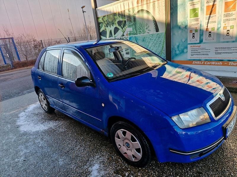 Blau Gebraucht 2003 Skoda Fabia Kleinwagen | 200 € (Guter Preis) - Bild 1/4