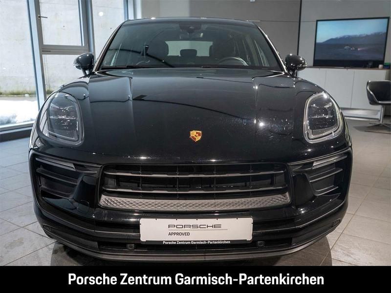 Używany Porsche Macan 265 KM (194 kW) 2024 Czarny SUV