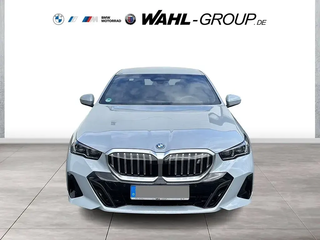 Gebraucht BMW i5 M Sport 250 kW (340 PS) 2026 M brooklyn grau Limousine