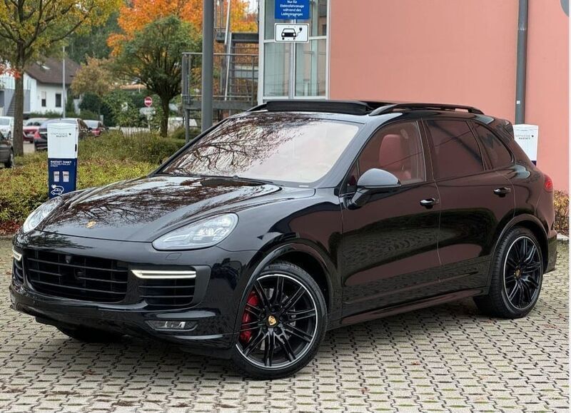 Schwarz Gebraucht 2015 Porsche Cayenne Turbo SUV | 32.000 € - Bild 1/4