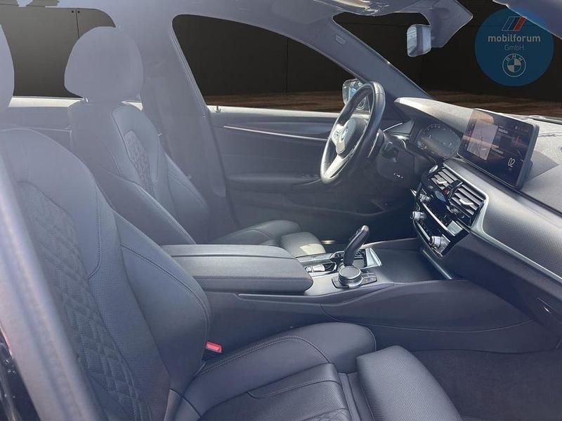 Gebraucht BMW 530 M Sport 245 PS (180 kW) 2023 Schwarz Kombi