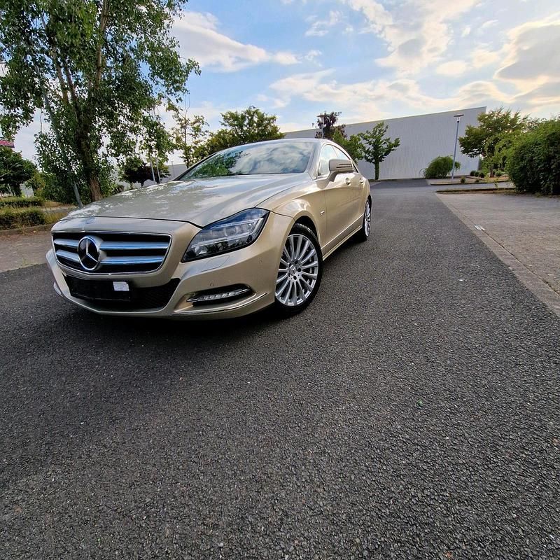 Gold Gebraucht 2011 Mercedes CLS350 Limousine | 13.250 € (Superpreis) - Bild 1/4
