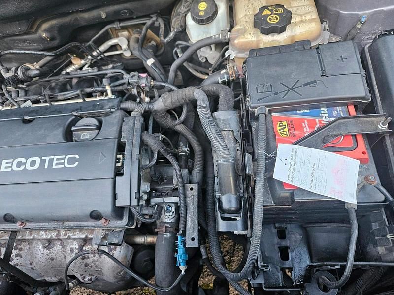 Gebraucht Chevrolet Orlando 141 PS (103 kW) 2011 Grau Van / Kleinbus