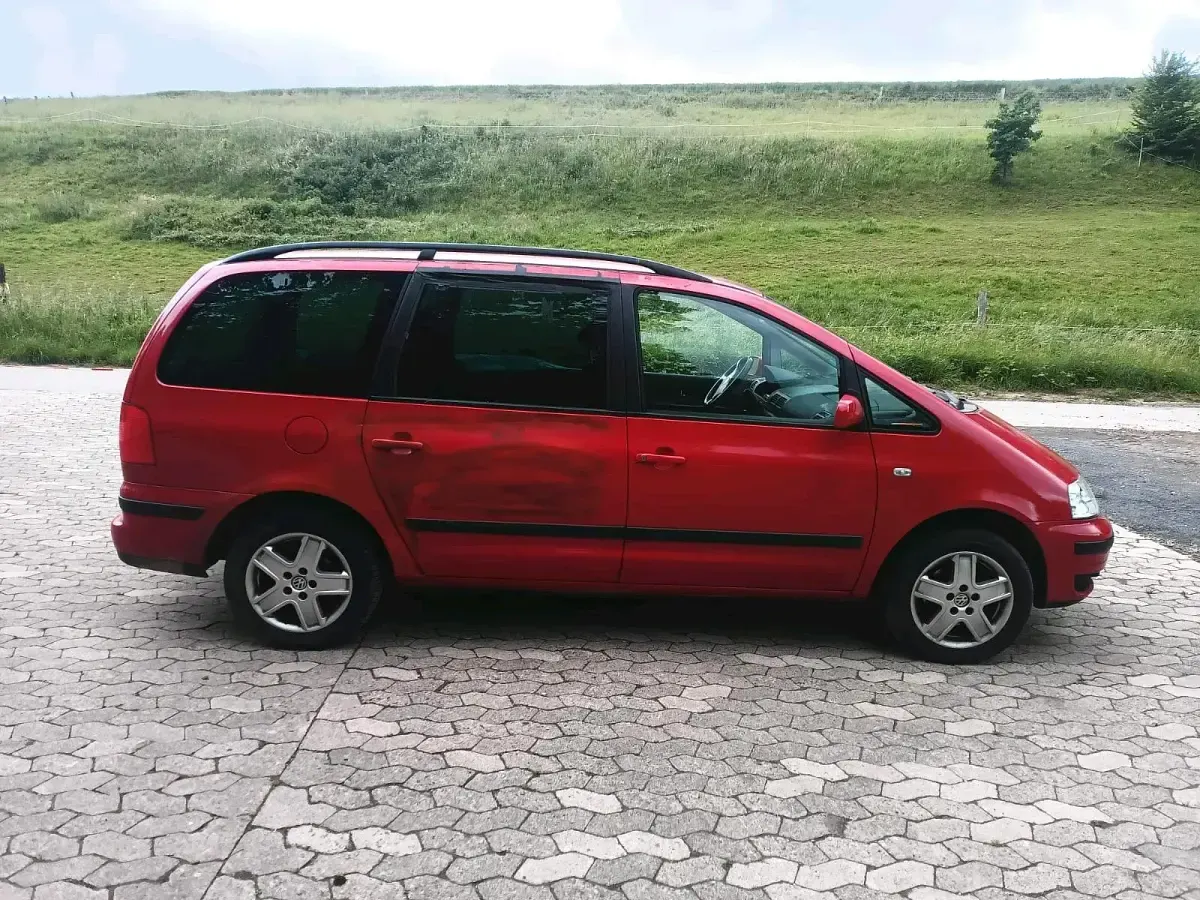 Gebraucht VW Sharan 150 PS (110 kW) 2000 Rot Van / Kleinbus