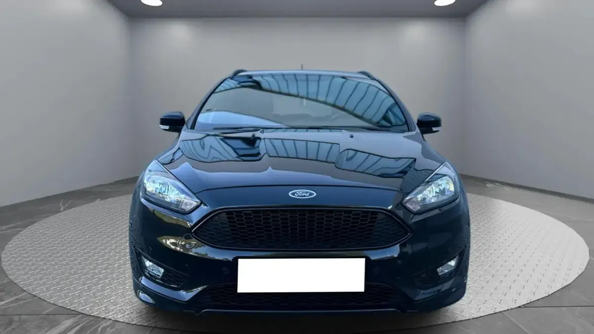 Używany Ford Focus ST-Line 140 KM (102 kW) 2018 Czarny Kombi