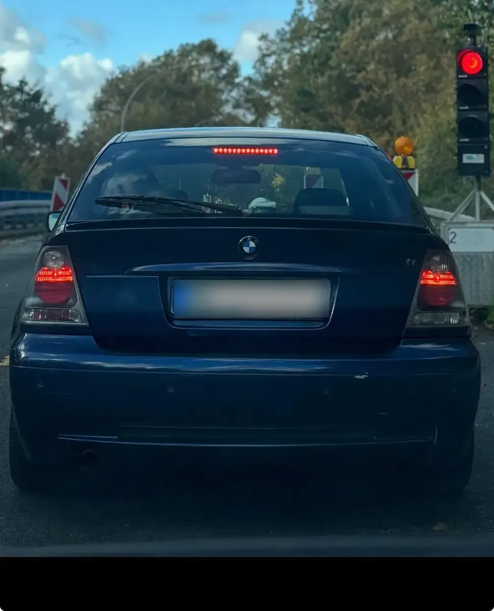 Second-hand BMW 316 116 CP (85 kW) 2004 Albastru Coupe