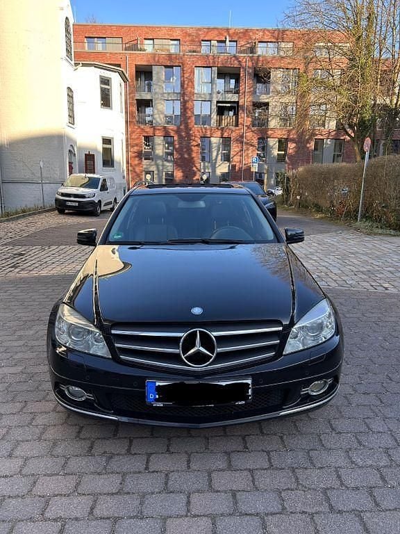 Gebraucht Mercedes C250 204 PS (150 kW) 2010 Schwarz Limousine