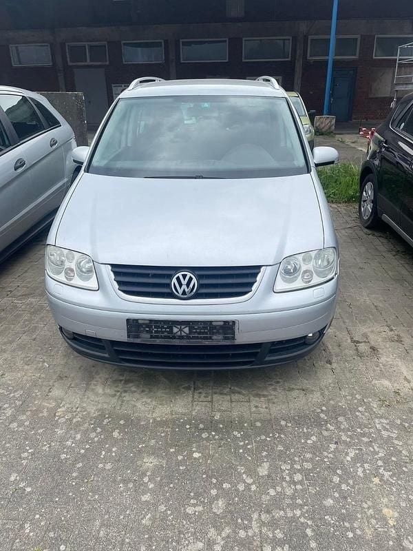 Silber Gebraucht 2004 VW Touran Van / Kleinbus | 1.100 € (Guter Preis) - Bild 1/4