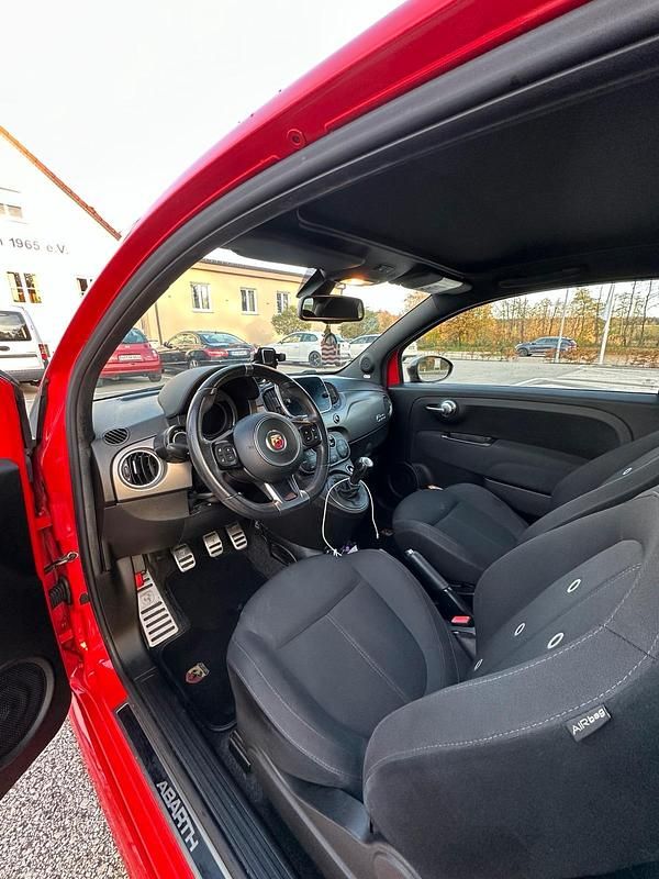Gebraucht Abarth 595C Pista 160 PS (117 kW) 2018 Rot Cabrio